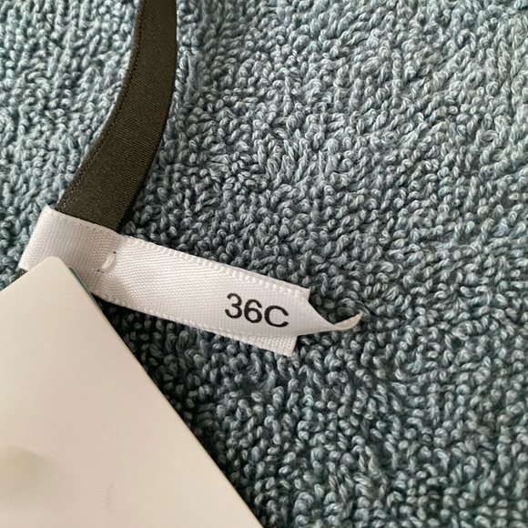 Brand New DKNY Bra - Picture 5 of 8